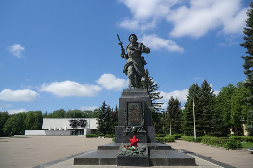 Памятник Александру Матросову